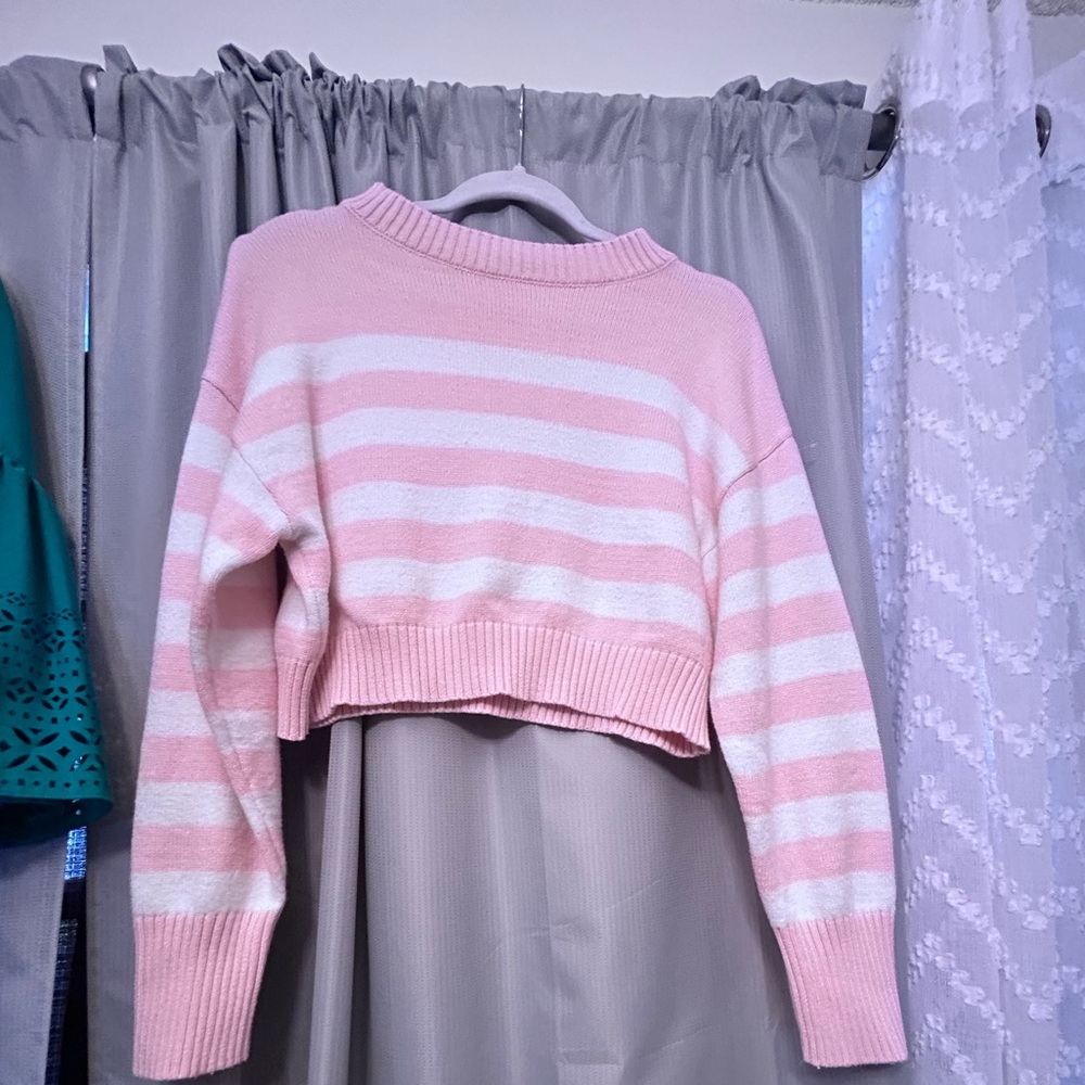 50% off w ❤️Love change italy pink mock neck crop sweater oversized shirt M